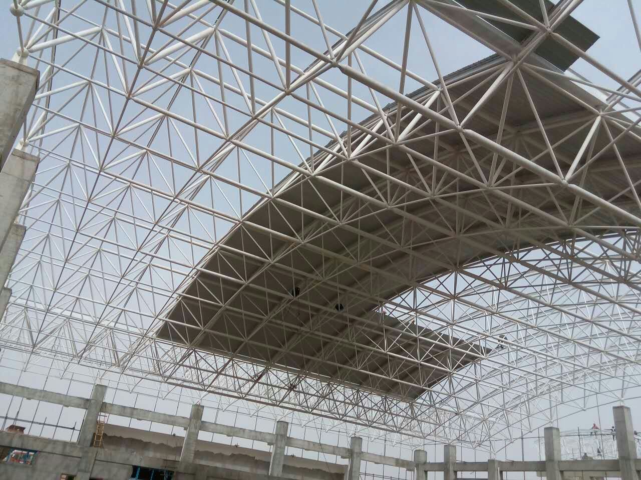 东阳青岛一汽网架
